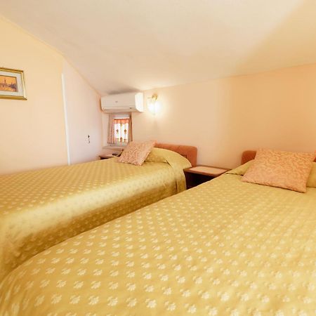 Holiday Home Nevena By Rent Istria 부제 객실 사진